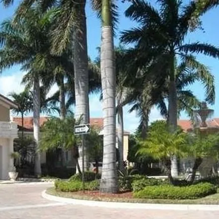 Rent this 3 bed apartment on 904 Old Dixie Highway in Boynton Beach, FL 33435