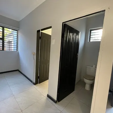 Image 6 - Cunningham Road, Umbilo, Durban, 4013, South Africa - Apartment for rent