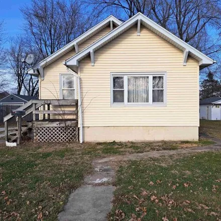 Buy this 2 bed house on East Columbia Avenue in Litchfield, IL 62056