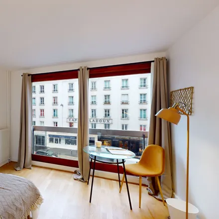 Rent this 5 bed room on 74 Rue Lecourbe