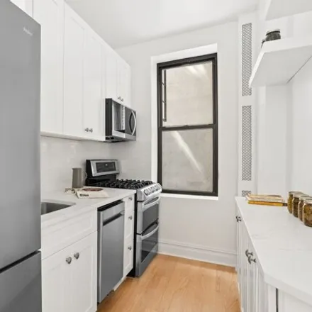 Image 3 - 925 Union Street, New York, NY 11215, USA - Apartment for sale