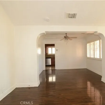 Image 4 - 1545 West 81st Street, Los Angeles, CA 90047, USA - House for sale
