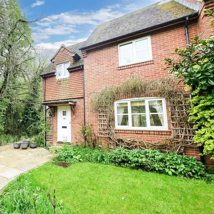 Rent this 3 bed house on The Street in Ewelme, OX10 6HJ