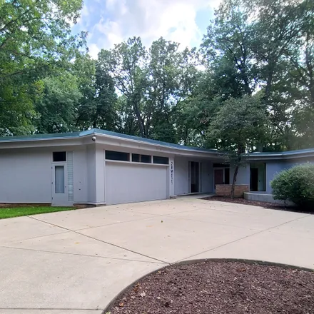 Buy this 4 bed house on Marion Road in Winfield, IL 60190