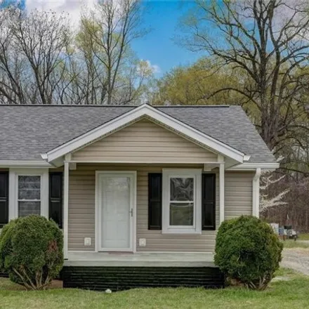 Buy this 2 bed house on 1651 Barnes Street in Reidsville, NC 27320