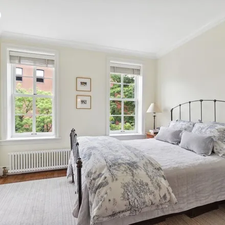Rent this 4 bed apartment on 298 Hicks Street in New York, NY 11201