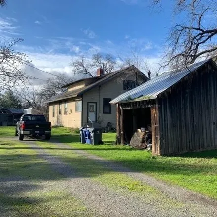 Image 3 - 1966 Walnut Street, Red Bluff, CA 96080, USA - House for sale