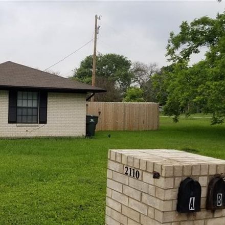 Rent this 2 bed duplex on 2110 South 11th Street in Temple, TX 76504