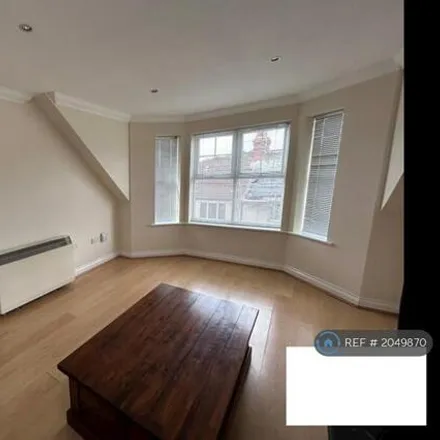 Image 5 - Gardeners Call, 151 High Town Road, Luton, LU2 0BX, United Kingdom - Apartment for rent