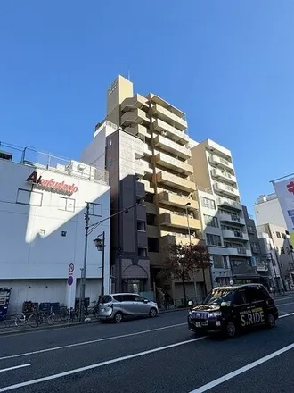 Rent this studio apartment on ライオンズマンション文京根津 in Shinobazu-dori Avenue, Nezu 2-chome