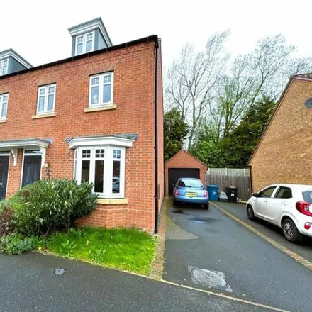 Buy this 3 bed duplex on Mountain Ash Crescent in West Bridgford, NG12 4GS