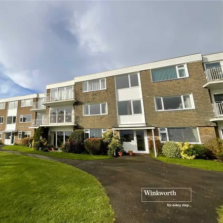 Rent this 2 bed apartment on Wharncliffe Road in Highcliffe-on-Sea, BH23 5DE