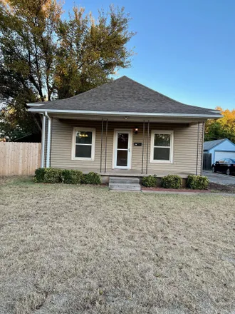 Buy this 2 bed house on 419 North 11th Street in Enid, OK 73701