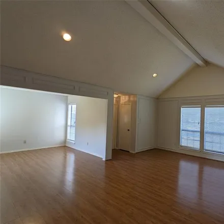 Image 2 - 3911 Saint Christopher Lane, Dallas, TX 75287, USA - Duplex for rent