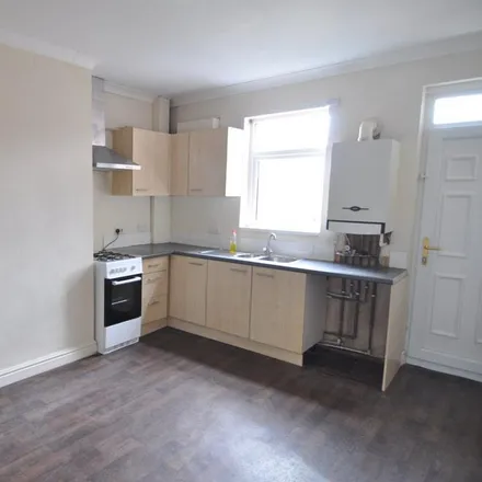 Rent this 2 bed townhouse on Food & Wine in 83 Dearne Road, Bolton upon Dearne