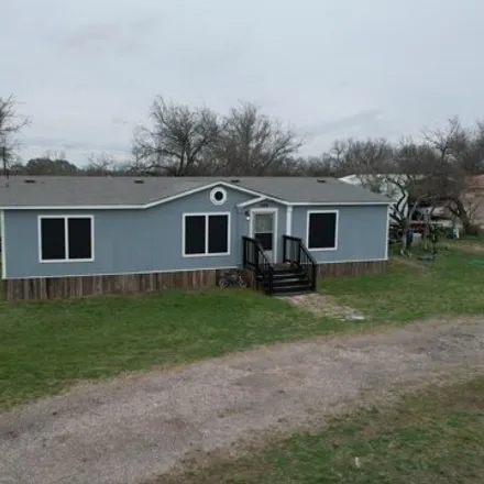 Buy this studio apartment on 213 County Road 5720 in Medina County, TX 78009