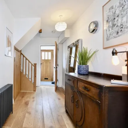 Image 2 - Monk Sherborne Road, Wootton St. Lawrence, RG26 5PS, United Kingdom - House for rent