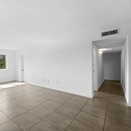 Image 9 - 6940 NW 186th St Apt 1-330, Hialeah, Florida, 33015 - Condo for rent