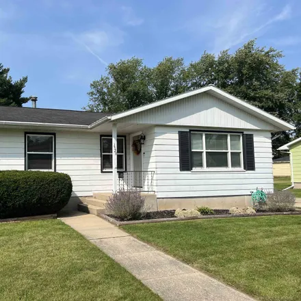 Buy this 3 bed house on 1526 McKinley Avenue in Beloit, WI 53511