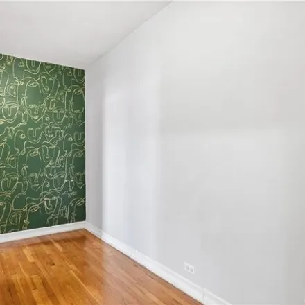 Image 7 - 1922 McGraw Avenue, New York, NY 10462, USA - Apartment for sale