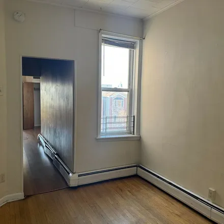Image 6 - 112 Lincoln Street, Jersey City, NJ 07307, USA - Apartment for rent