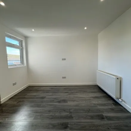 Image 7 - Park Avenue, London Road, Bromley Park, London, BR1 4NY, United Kingdom - Apartment for rent