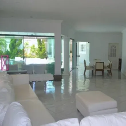 Rent this 4 bed house on Jardim Acapulco in São Carlos - SP, 13562-190