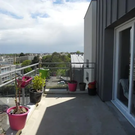 Rent this 2 bed apartment on 18 Place Chateaubriand in 35400 Saint-Malo, France