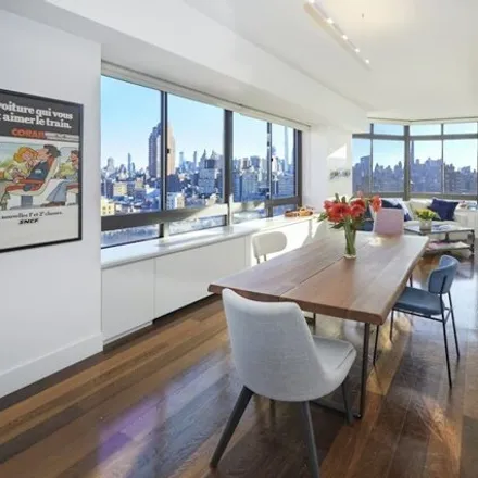Buy this 4 bed condo on The Bromley in 225 West 83rd Street, New York