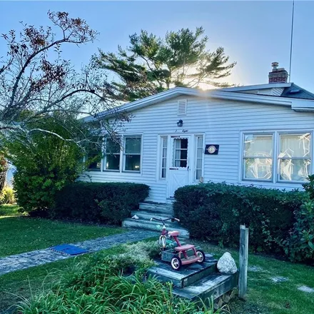 Buy this 4 bed house on 48 Middlefield Street in Groton Long Point, Groton