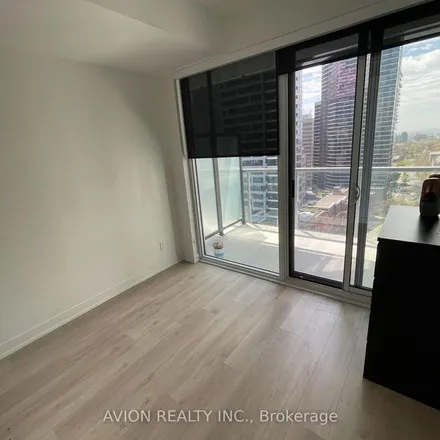 Image 3 - The Clover on Yonge, 599 Yonge Street, Old Toronto, ON M4Y 2T0, Canada - Apartment for rent