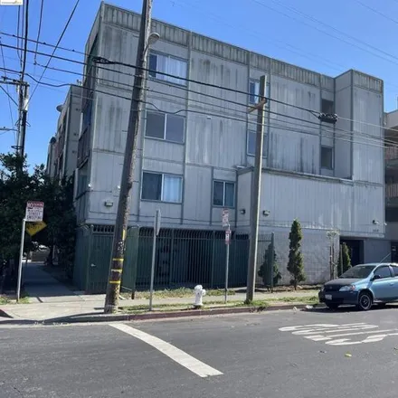 Buy this 2 bed condo on 21 16th Street in Richmond, CA 94875