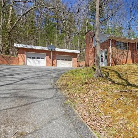Image 2 - New Leicester Highway, Asheville, NC 28806, USA - House for sale