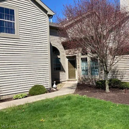 Buy this 4 bed condo on 129 North Aspen Court in Trumbull County, OH 44484