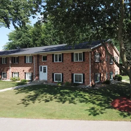Buy this 3 bed condo on 5270 Southbrook Ct Unit 61 in Hudsonville, Michigan