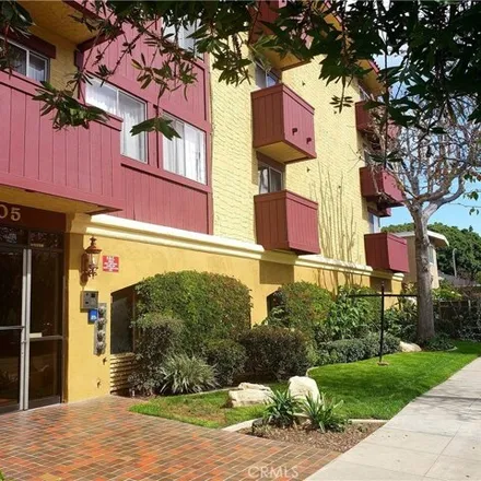 Rent this 2 bed condo on The Mona Lisa in 2767 East 3rd Street, Long Beach