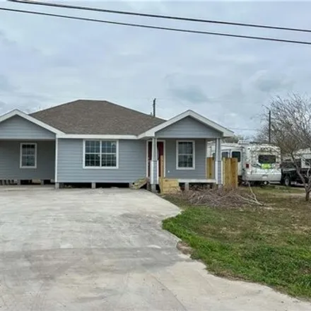 Buy this 3 bed house on 12921 Mesa Circle Drive in La Mesa Colonia, Hidalgo County