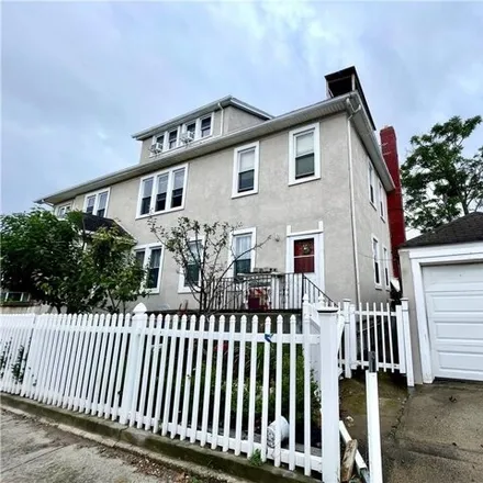 Image 2 - 4916 Surf Avenue, New York, NY 11224, USA - House for sale