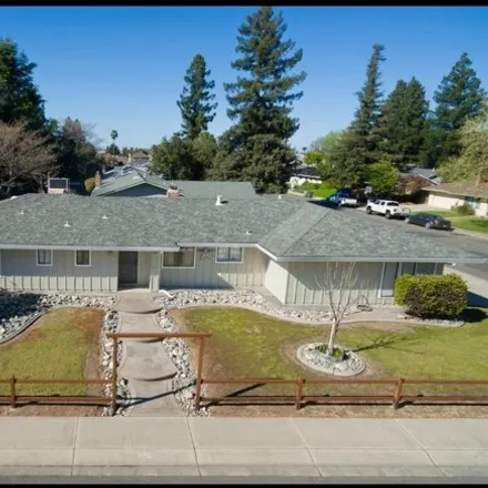 Buy this 3 bed house on 1823 Woodleaf Drive in Yuba City, CA 95993