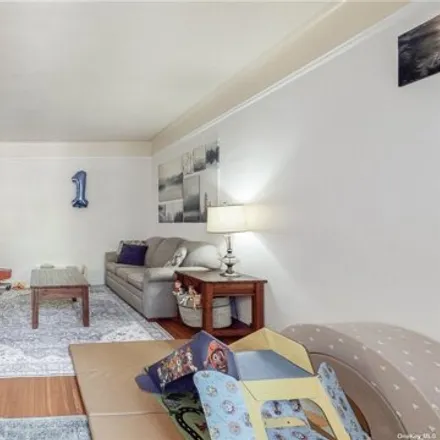 Image 8 - 123-01 82nd Avenue, New York, NY 11415, USA - Apartment for sale
