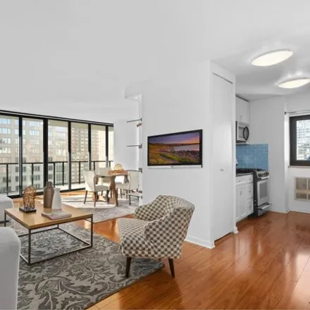 Image 3 - The Alfred, 161 West 61st Street, New York, NY 10023, USA - Condo for sale