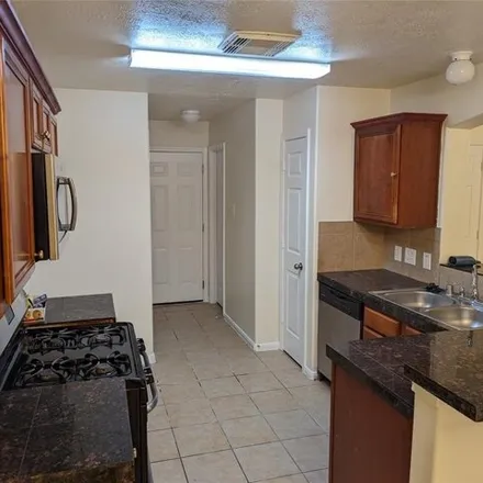 Image 3 - 3639 Windmill Village Drive, Harris County, TX 77082, USA - House for rent