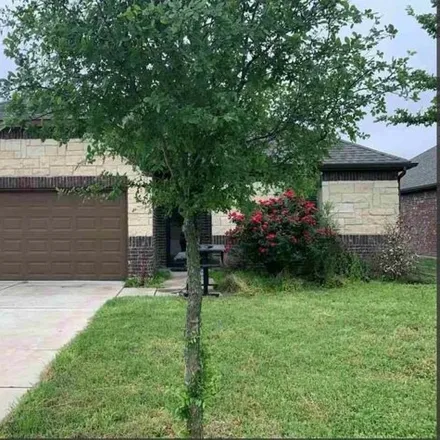 Buy this 3 bed house on 613 Dogwood Drive in Greenville, TX 75402