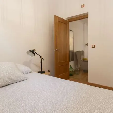 Rent this 1 bed apartment on Calle de Embajadores in 12, 28012 Madrid