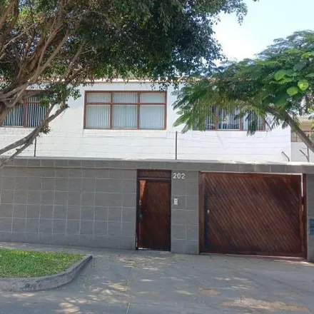 Rent this 4 bed house on Jirón Jerónimo de Aliaga Sur in Santiago de Surco, Lima Metropolitan Area 51132