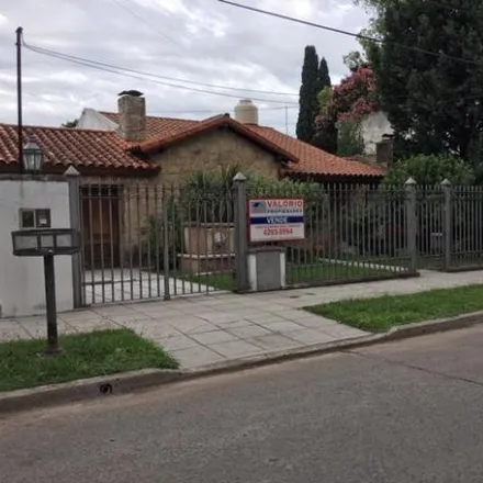Buy this 3 bed house on Martín Rodríguez 1154 in Adrogué, Argentina