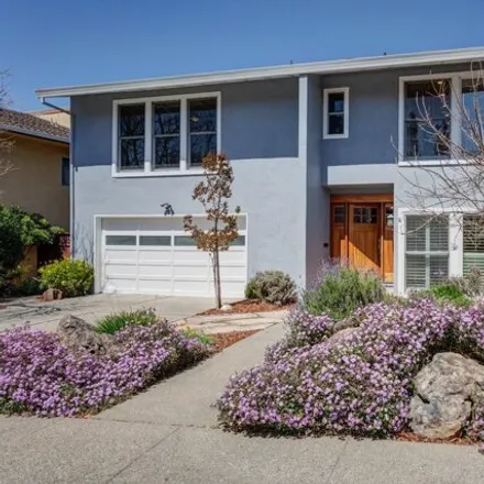 Buy this 6 bed house on 11 Fowler Court in San Rafael, CA 94903