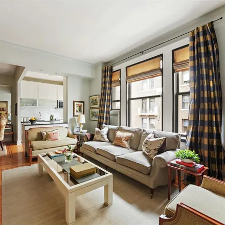 Image 2 - 590 WEST END AVENUE 8E in New York - Apartment for sale