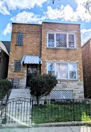 Image 1 - 821 North Trumbull Avenue, Chicago, IL 60651, USA - House for sale