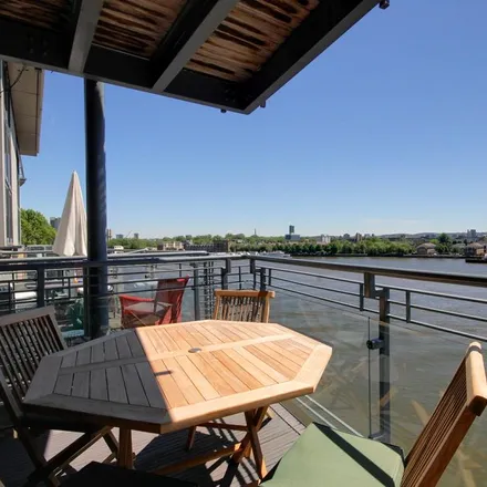 Image 3 - Capital Wharf, Wapping High Street, London, E1W 1LY, United Kingdom - Apartment for rent